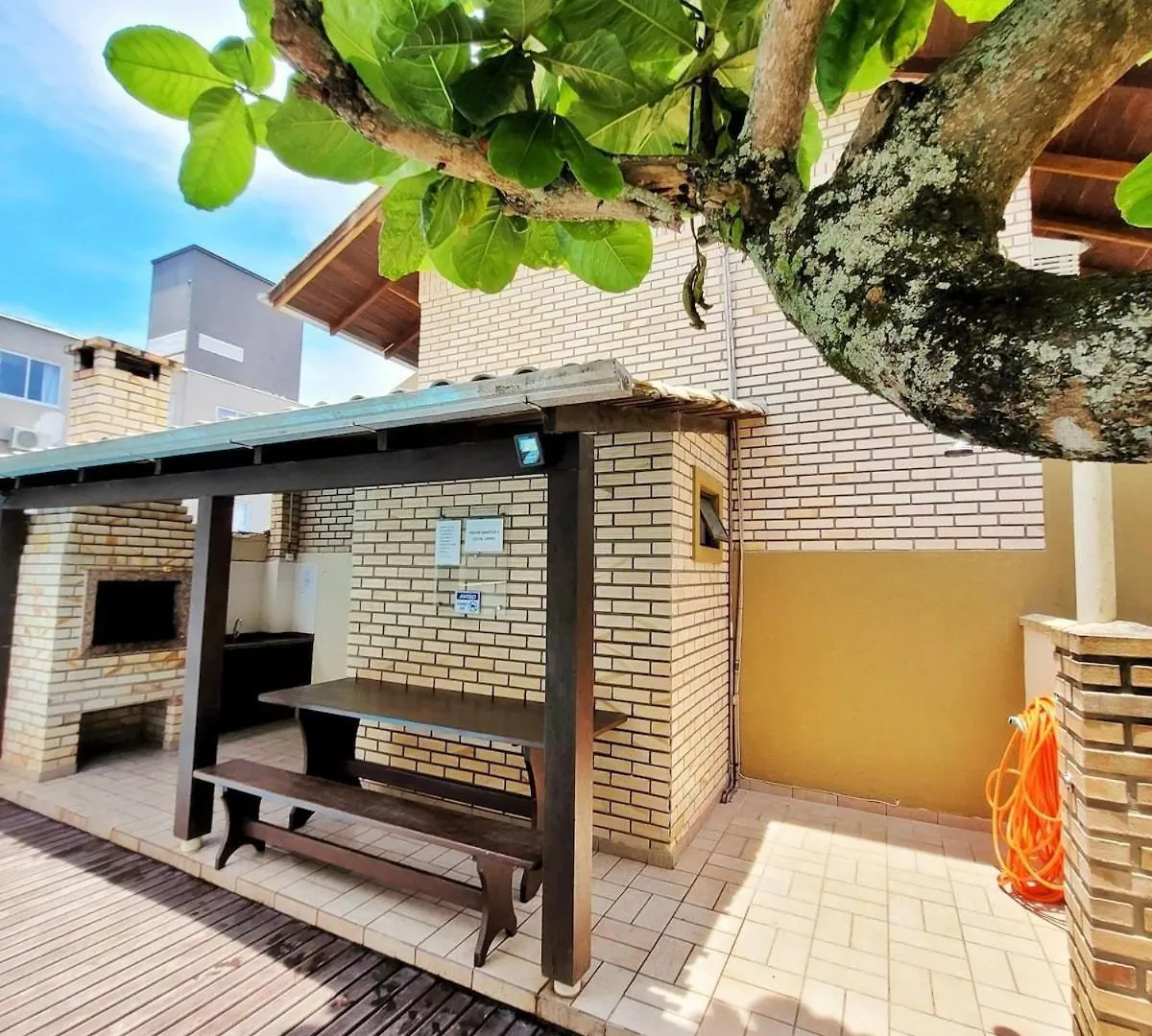 Apartment Linda Casa 2 Suites, Piscina Condominio 60 M Praia Bombinhas